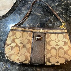 Coach clutch brown excellent condition